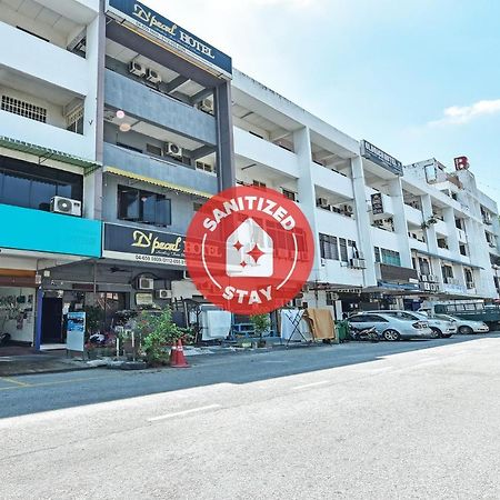 F Hotel Sungai Dua Bukit Zewnętrze zdjęcie