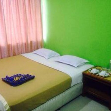 F Hotel Sungai Dua Bukit Zewnętrze zdjęcie