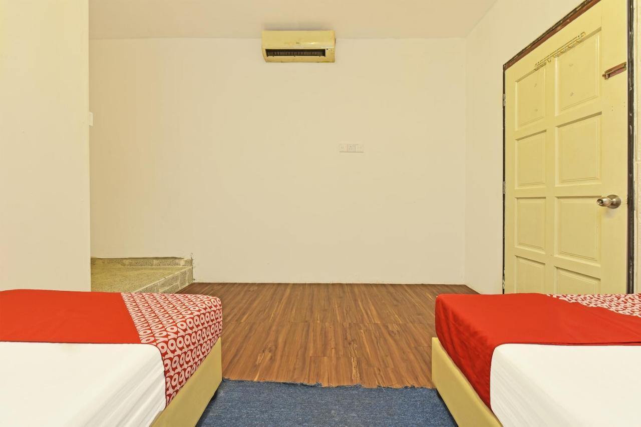 F Hotel Sungai Dua Bukit Zewnętrze zdjęcie