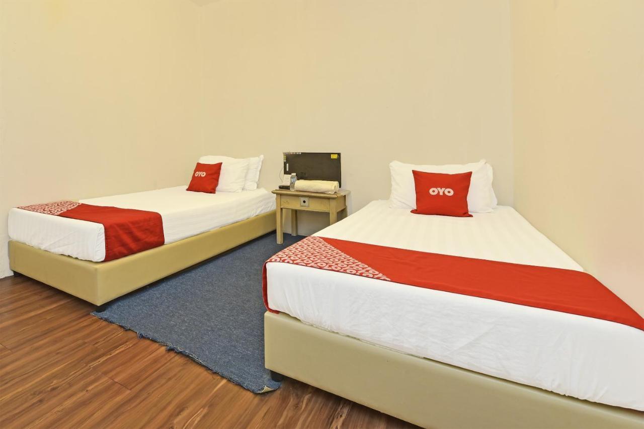 F Hotel Sungai Dua Bukit Zewnętrze zdjęcie