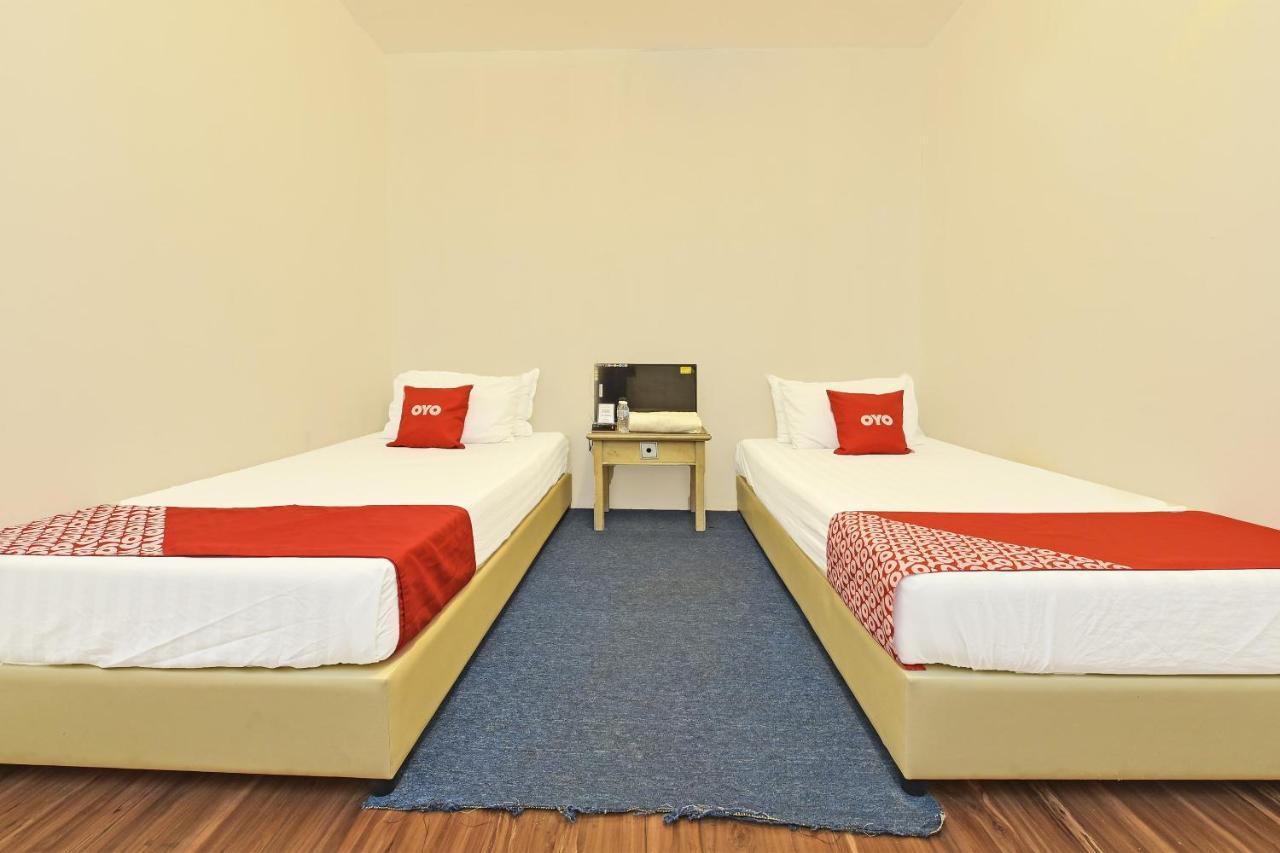 F Hotel Sungai Dua Bukit Zewnętrze zdjęcie