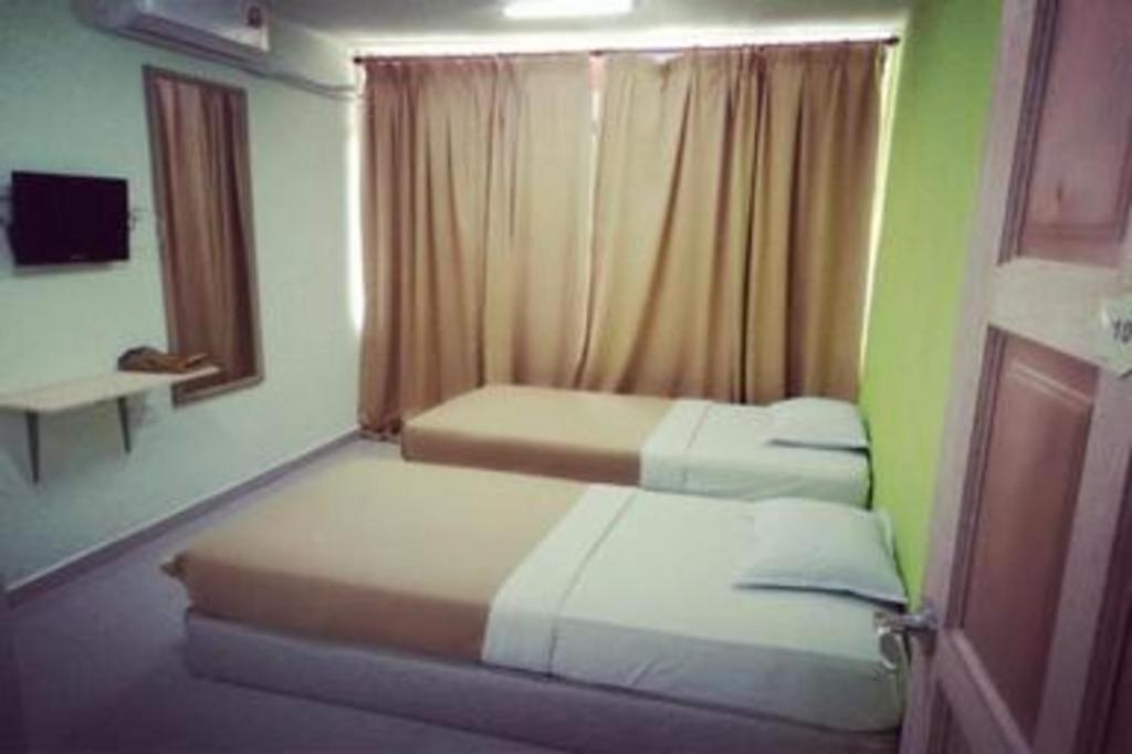 F Hotel Sungai Dua Bukit Zewnętrze zdjęcie